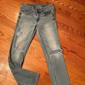 Women’s size 4 regular American Eagle jeans super stretch